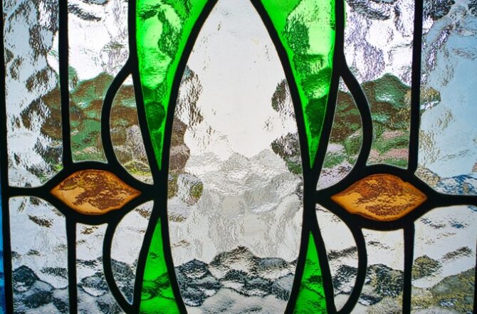 Vidros decorativos, jateados ou coloridos